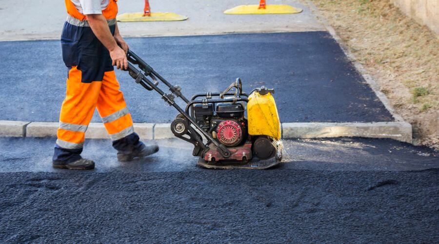Professional gutter cleaning in Grand Terrace, CA